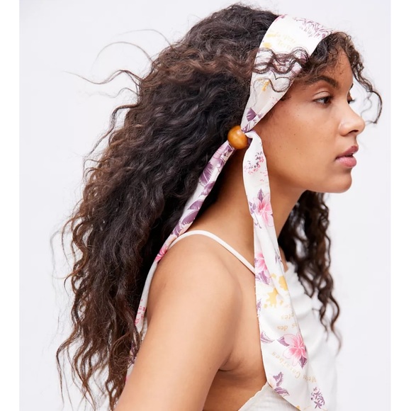 Urban outfitters hair scarf 🌸 - Picture 3 of 3